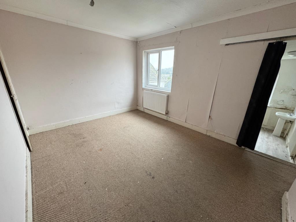 Lot: 138 - TWO-BEDROOM TERRACE HOUSE FOR IMPROVEMENT PLUS ADDITIONAL LAND - Bedroom 2